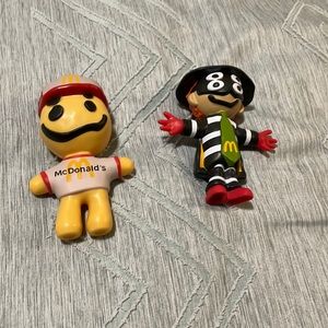 Mcdonald’s Adult Happy meal, Cactus Plant Flea Market toy bundle (2)